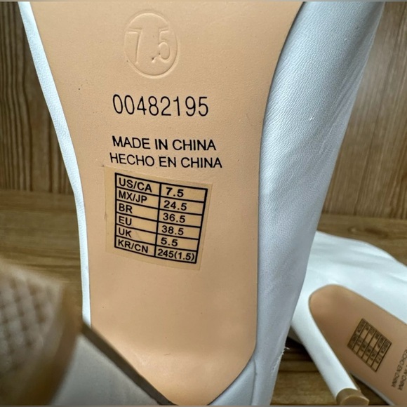 Women’s White High Stiletto Pointed Toe Ankle Boots Sz 7.5 US - Picture 9 of 12